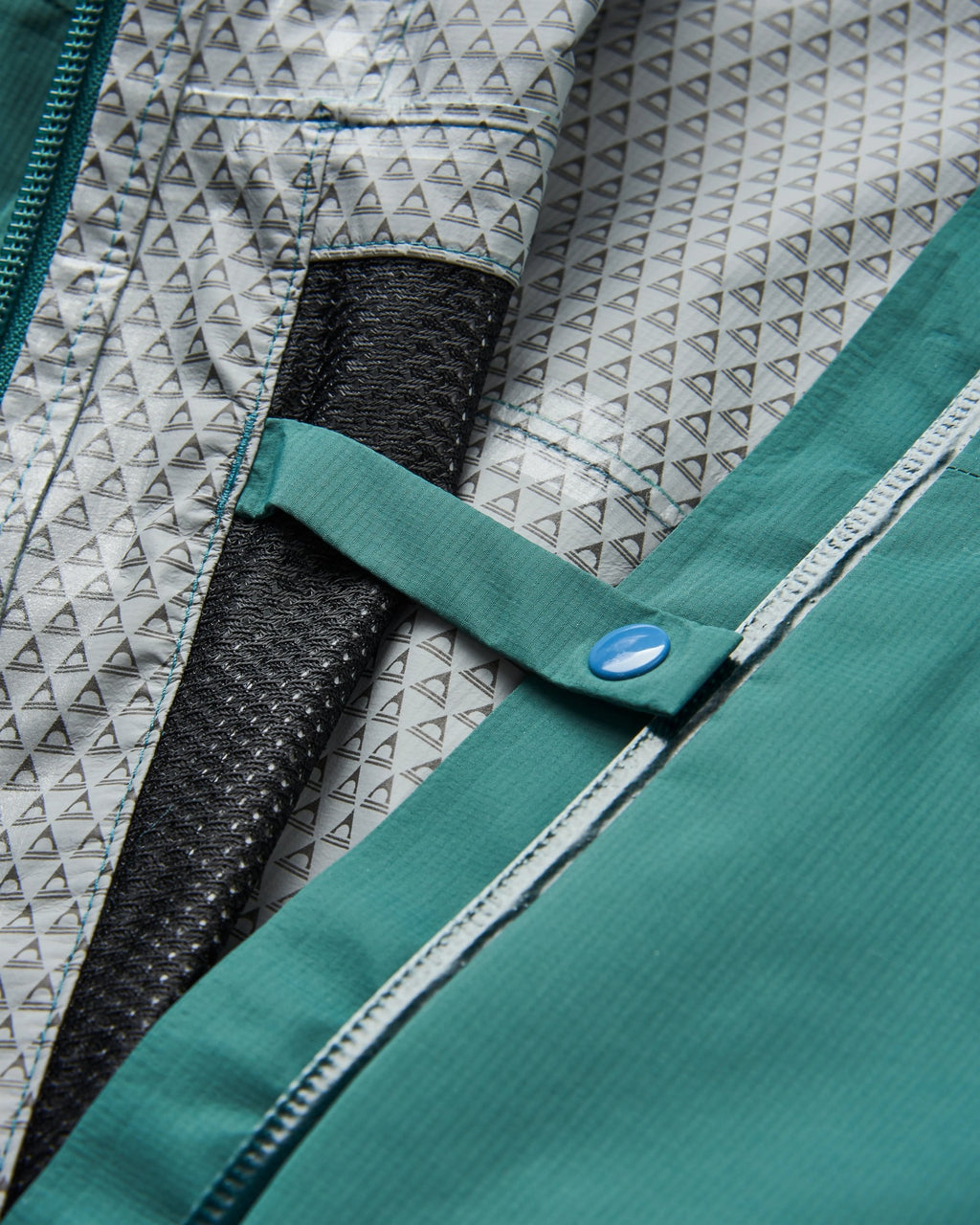Trailscape Light Men's Recycled Waterproof Jacket - Deep Ocean